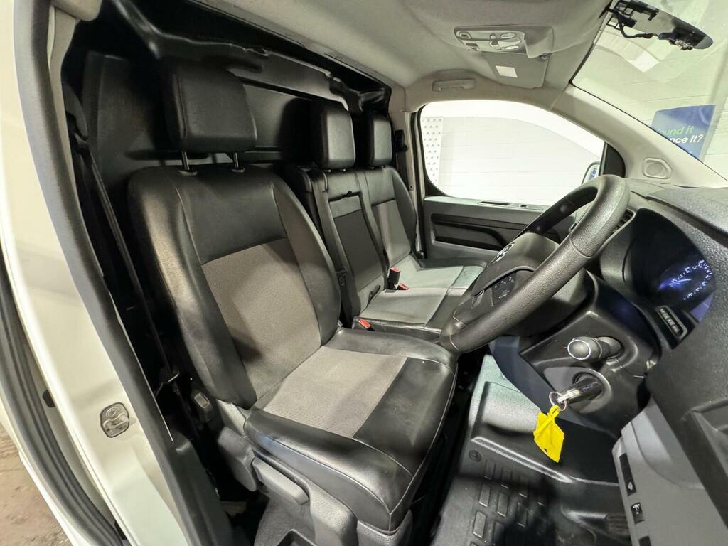 Vauxhall Vivaro Panel Van 1.5 Turbo D 2900 Sportive L1 H1 Euro 6 VO69ZRU White #3