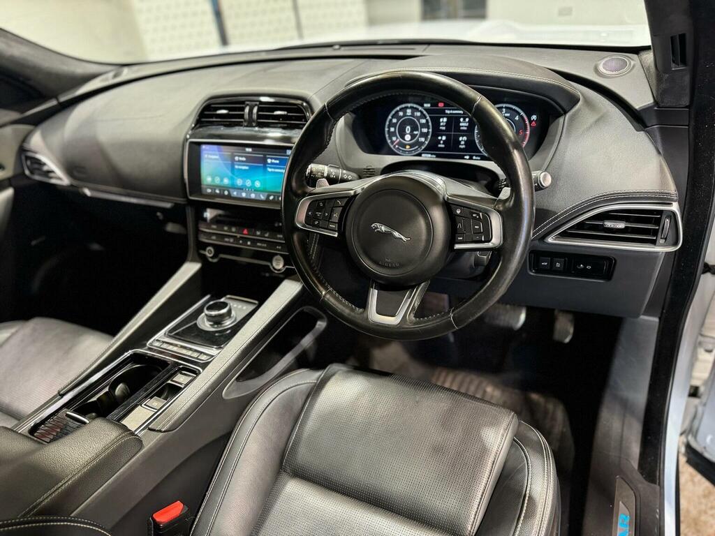 Jaguar F-Pace Suv 2.0 D180 Chequered Flag Awd Euro 6 Ss OX19KKH White #2