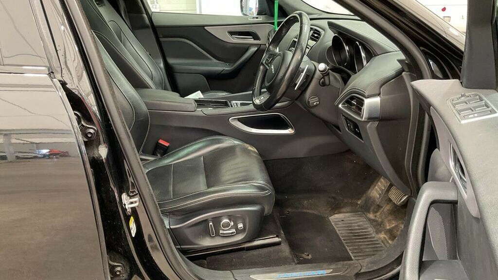 Jaguar F-Pace Suv 2.0 D180 R-sport Awd Euro 6 Ss 20 OW19AKF Black #2