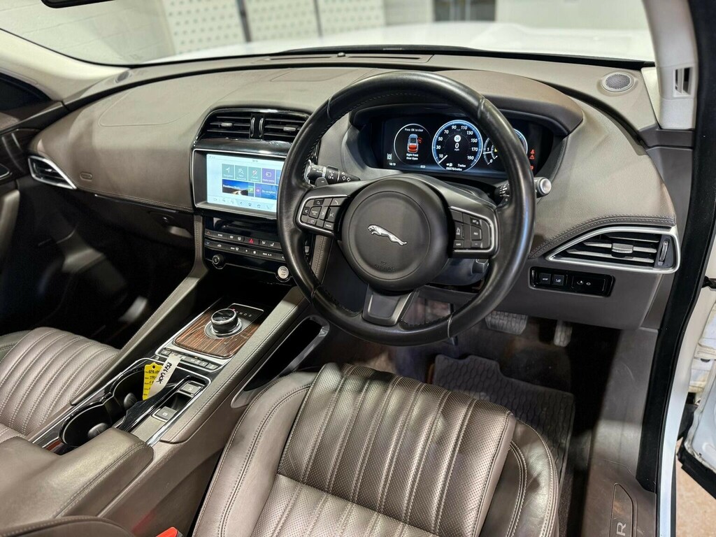 Jaguar F-Pace 4X4 2.0 D180 Portfolio Awd Euro 6 Ss RF16UDK White #2