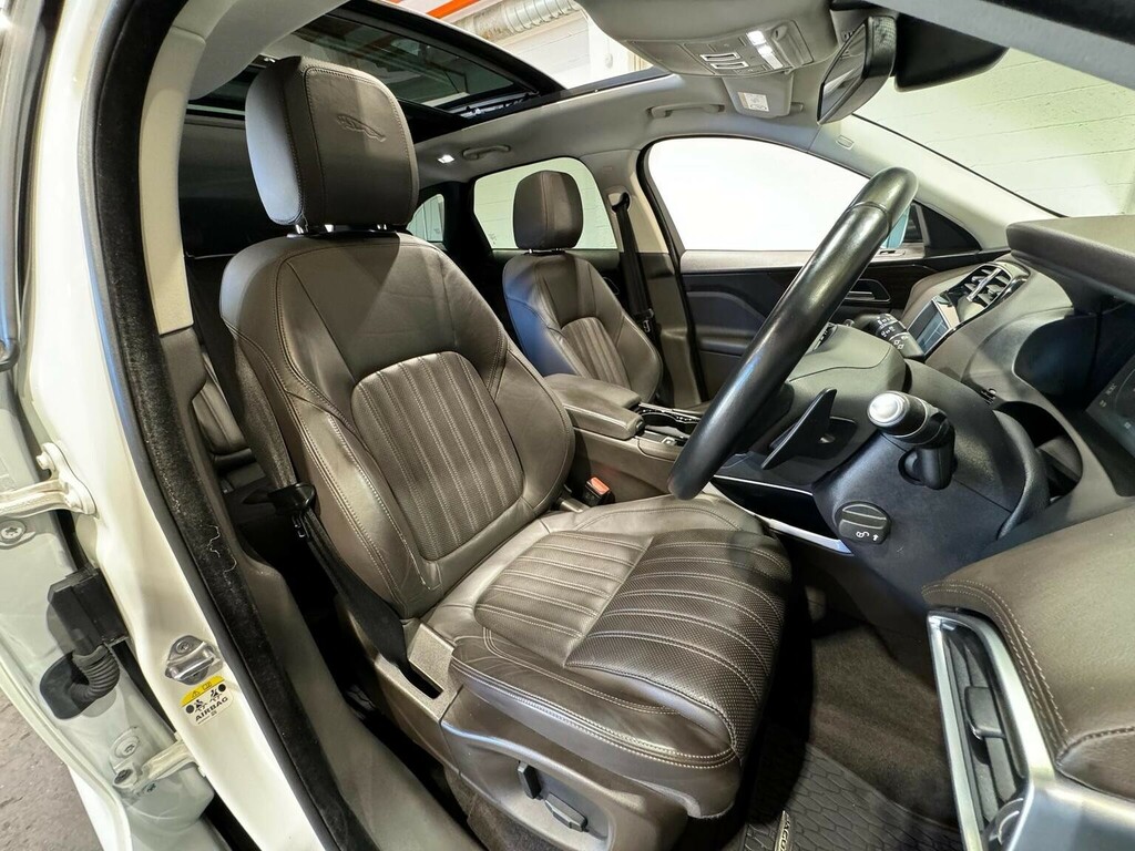 Jaguar F-Pace 4X4 2.0 D180 Portfolio Awd Euro 6 Ss RF16UDK White #3