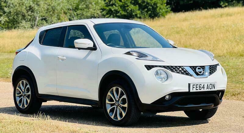Nissan Juke Tekna Xtronic White #4