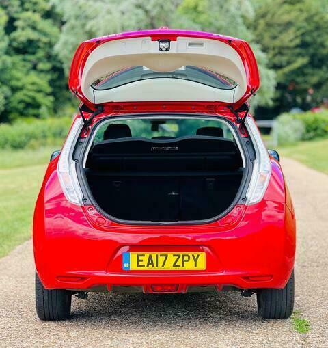 Nissan Leaf 30Kwh Acenta Hatchback White #21