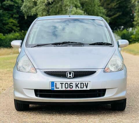 Honda Jazz Jazz Se Cvt Silver #17
