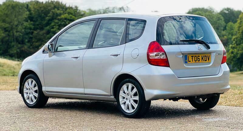 Honda Jazz Jazz Se Cvt Silver #7
