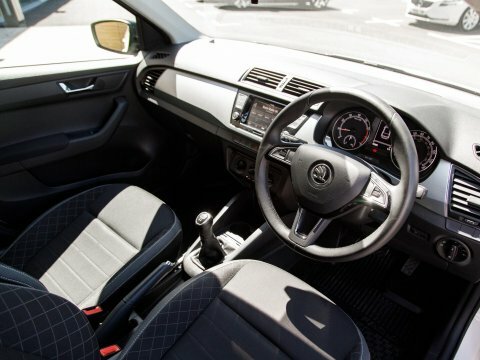 Skoda Fabia Colour Edition Tsi CR19KLS White #4
