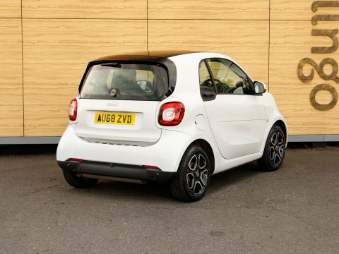Smart Fortwo Coupe Hatchback White #2