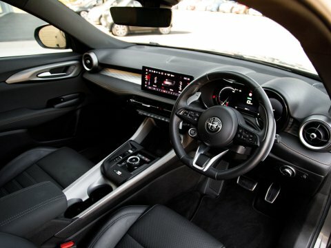 Alfa Romeo Tonale Suv Grey #4