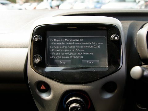 Toyota Aygo 1.0 Vvt-i X-play Euro 6 Red #26