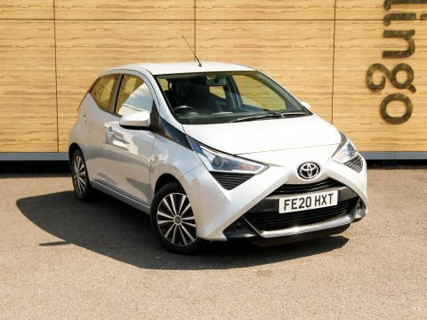 Toyota Aygo X-play Silver