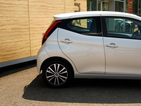 Toyota Aygo 1.0 Vvt-i X-play Euro 6 Red #7