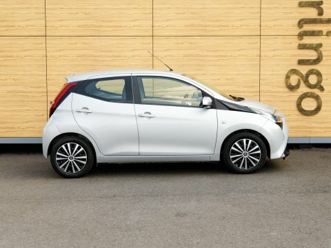 Toyota Aygo 1.0 Vvt-i X-play Euro 6 Red #12