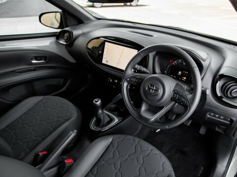 Toyota Aygo X Hatchback YX25UEH Green #4