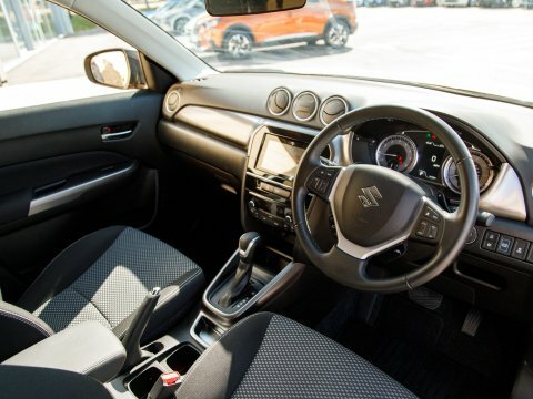 Suzuki Vitara Suv Yellow #4