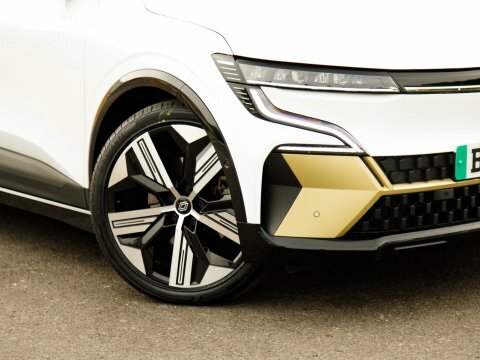 Renault Megane Megane Launch Edition Ev Black #11