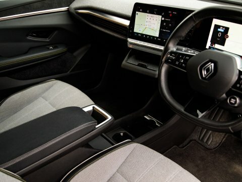 Renault Megane Megane Launch Edition Ev Black #35