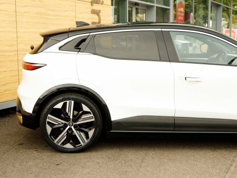 Renault Megane Megane Launch Edition Ev Black #7