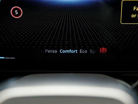Renault Megane Megane Launch Edition Ev Black #32