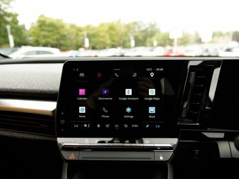 Renault Megane Megane Launch Edition Ev Black #27