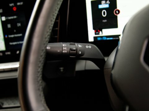 Renault Megane Megane Launch Edition Ev Black #17