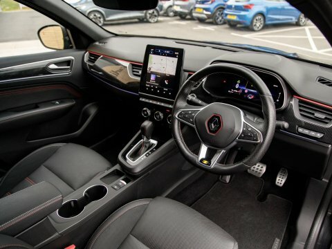 Renault Arkana Suv Black #4