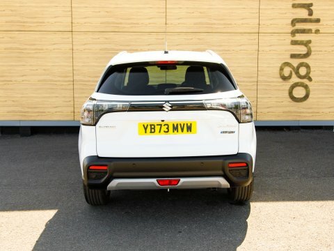 Suzuki S Cross Suv White #6