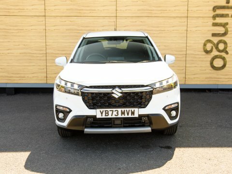 Suzuki S Cross Suv White #5