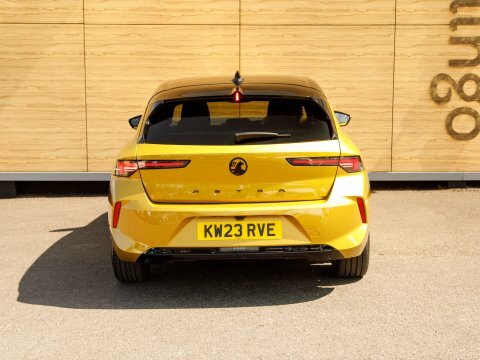 Vauxhall Astra Hatchback Yellow #6
