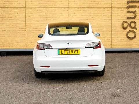 Tesla Model 3 Saloon White #6