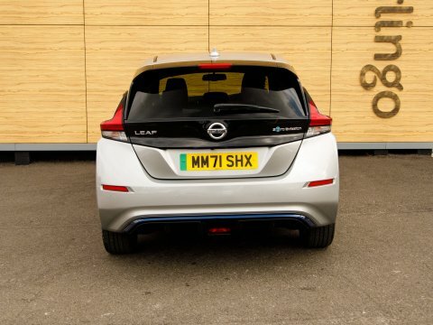 Nissan Leaf Hatchback Silver #6