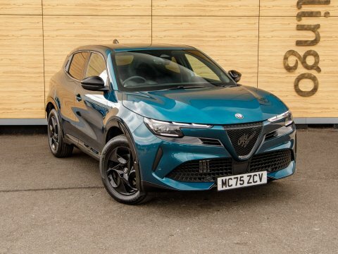 Alfa Romeo Junior Suv Green