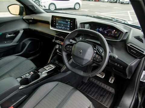 Peugeot 2008 Suv Black #4