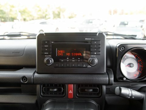 Suzuki Jimny Sz4 White #20