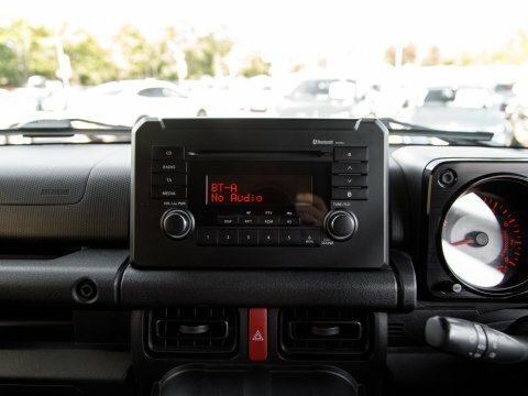 Suzuki Jimny Sz4 White #21