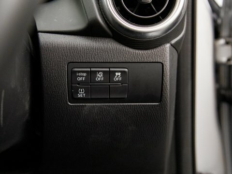 Mazda 2 1.5 Skyactiv-g Sport Nav Euro 6 Ss Red #15