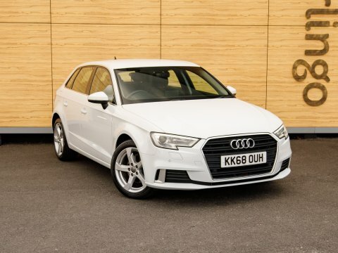 Audi A3 A3 Sportback 30 Tfsi Sport White