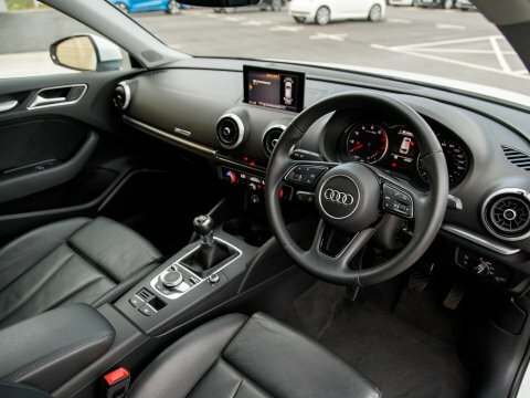 Audi A3 A3 Sportback 30 Tfsi Sport White #4