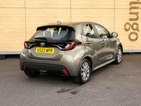 Toyota Yaris Hatchback Brown #2