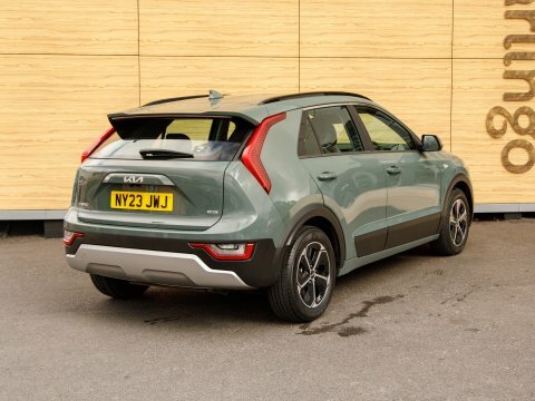 Kia Niro Suv Green #2