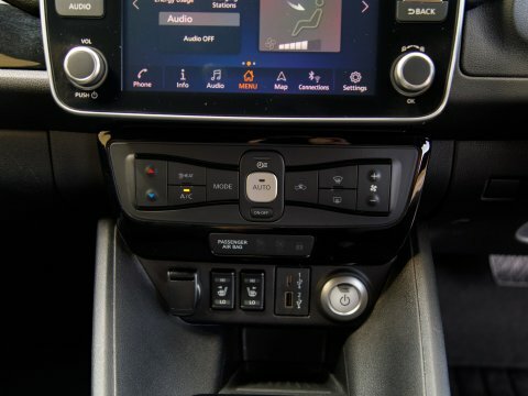 Nissan Leaf 110Kw N-connecta 40Kwh Black #35