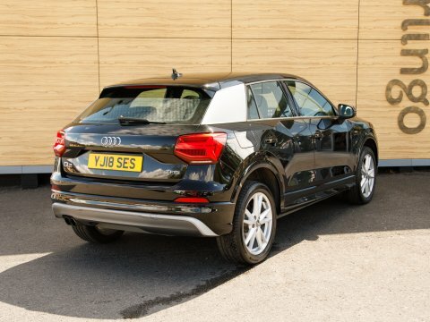 Audi Q2 Suv Black #2