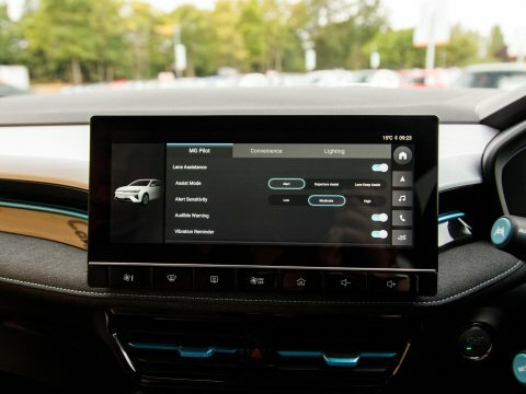 MG MG5 61.1Kwh Trophy Long Range Estate Grey #29