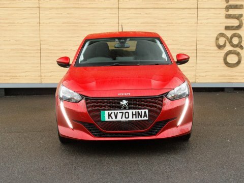 Peugeot 208 Allure Red #5
