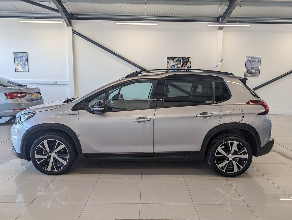 Peugeot 2008 Puretech Gt Line Grey #3