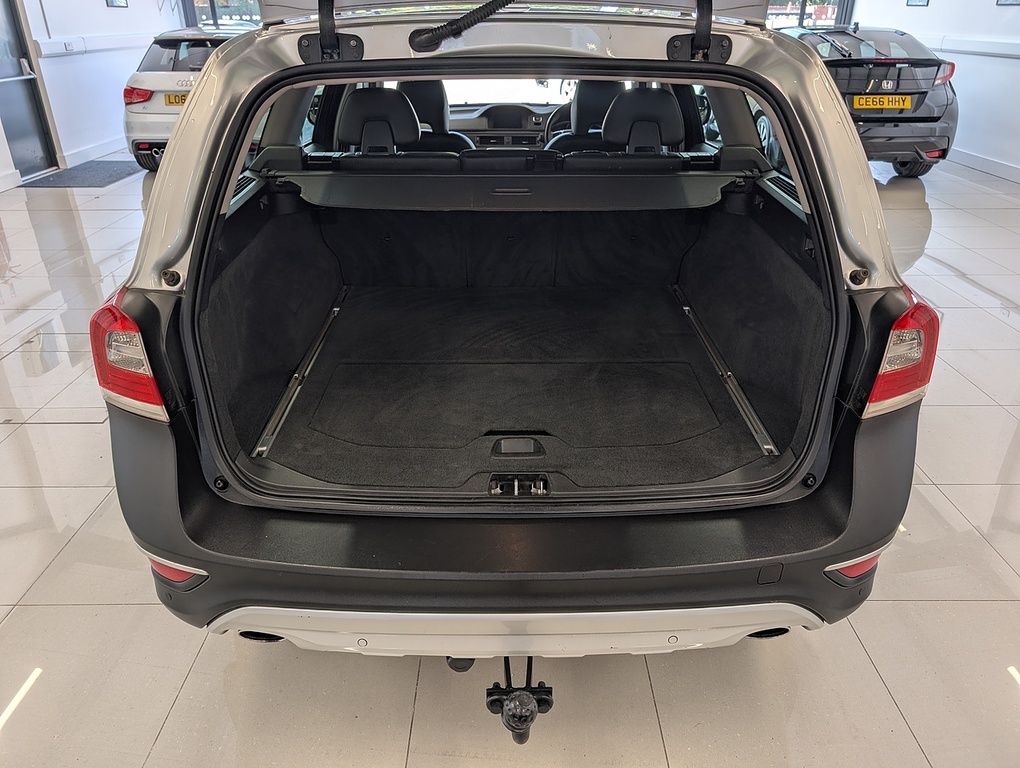 Volvo XC70 2.4 D5 Se Lux Awd 220 Bhp Brown #30