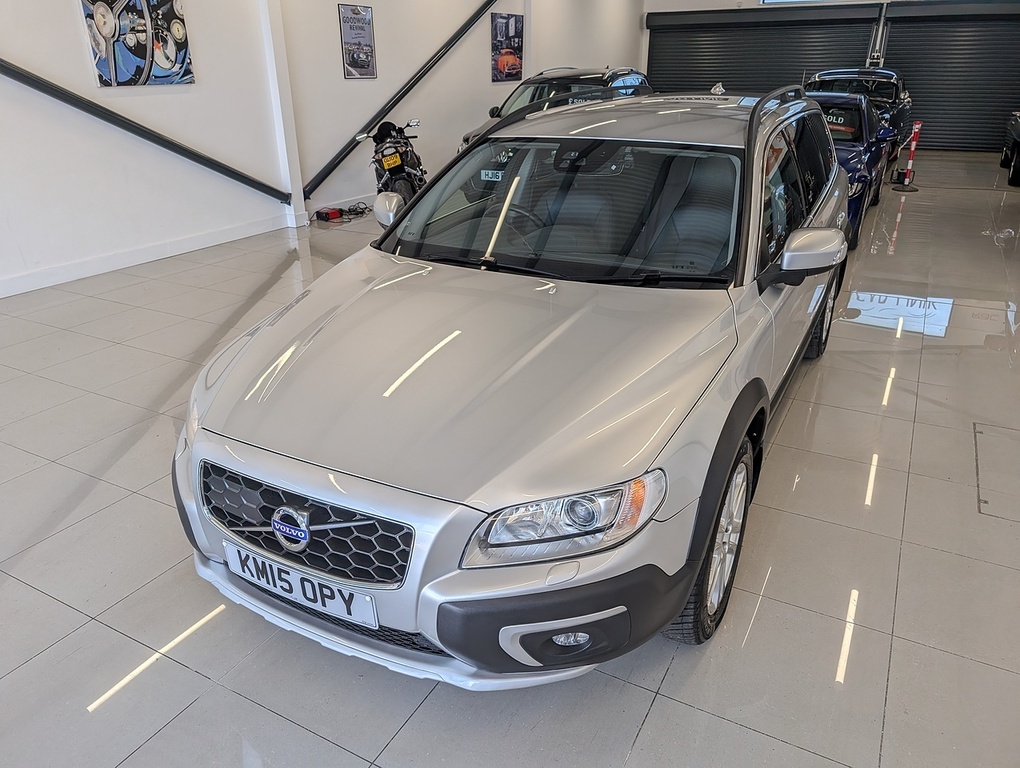 Volvo XC70 D5 Se Lux Silver #2
