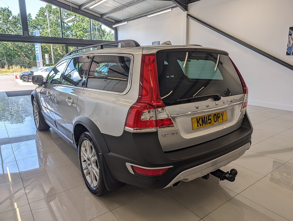 Volvo XC70 2.4 D5 Se Lux Awd 220 Bhp Brown #28