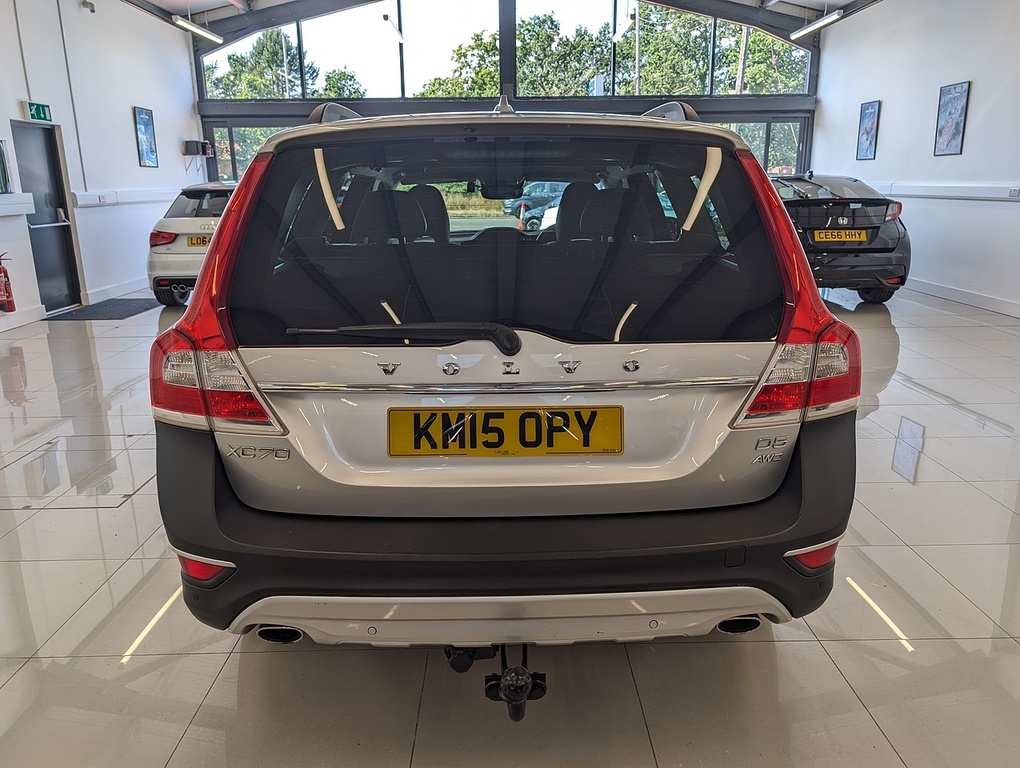 Volvo XC70 2.4 D5 Se Lux Awd 220 Bhp Brown #29