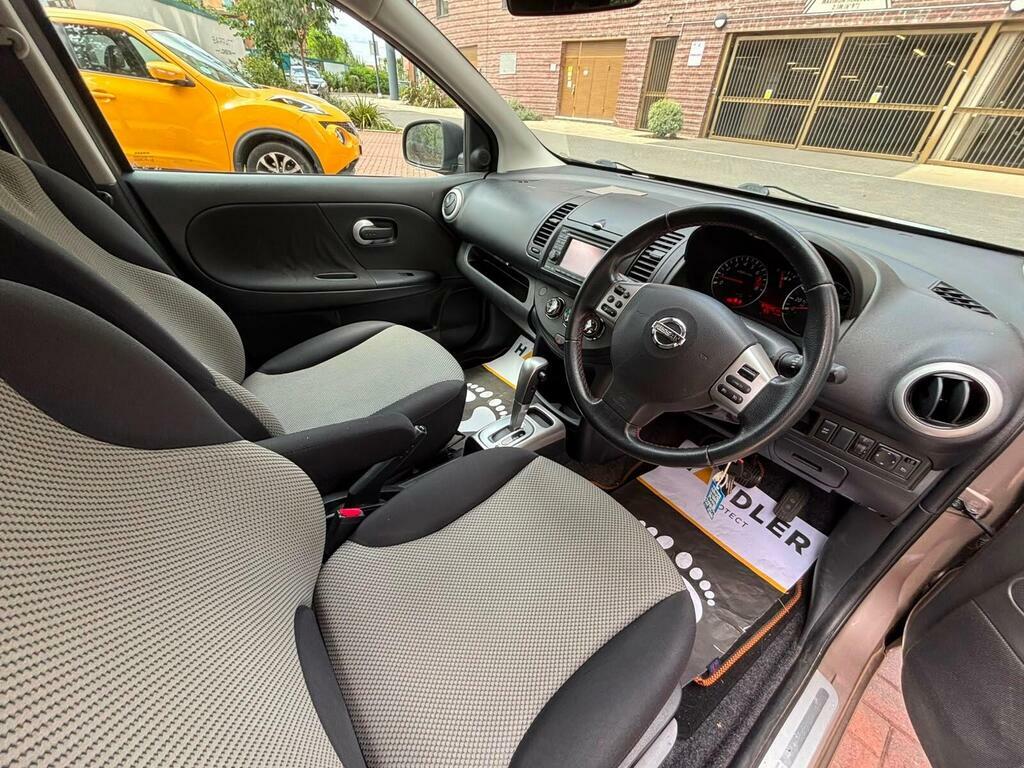 Nissan Note 1.6 16V N-tec Euro 5 Beige #4