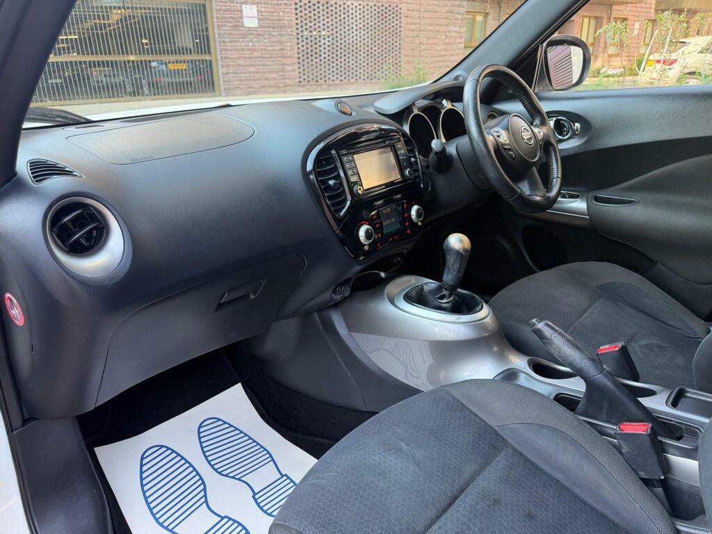 Nissan Juke 1.6 Acenta Premium Euro 5 S S White #4